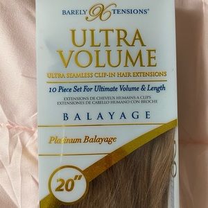 Barely Xtensions 20” Platinum Balayage 10 piece set clip extensions 100% remy
